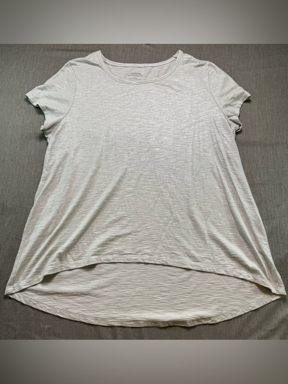 Chico's Light Heather Gray Scoop Neck Short Sleeve Tee
